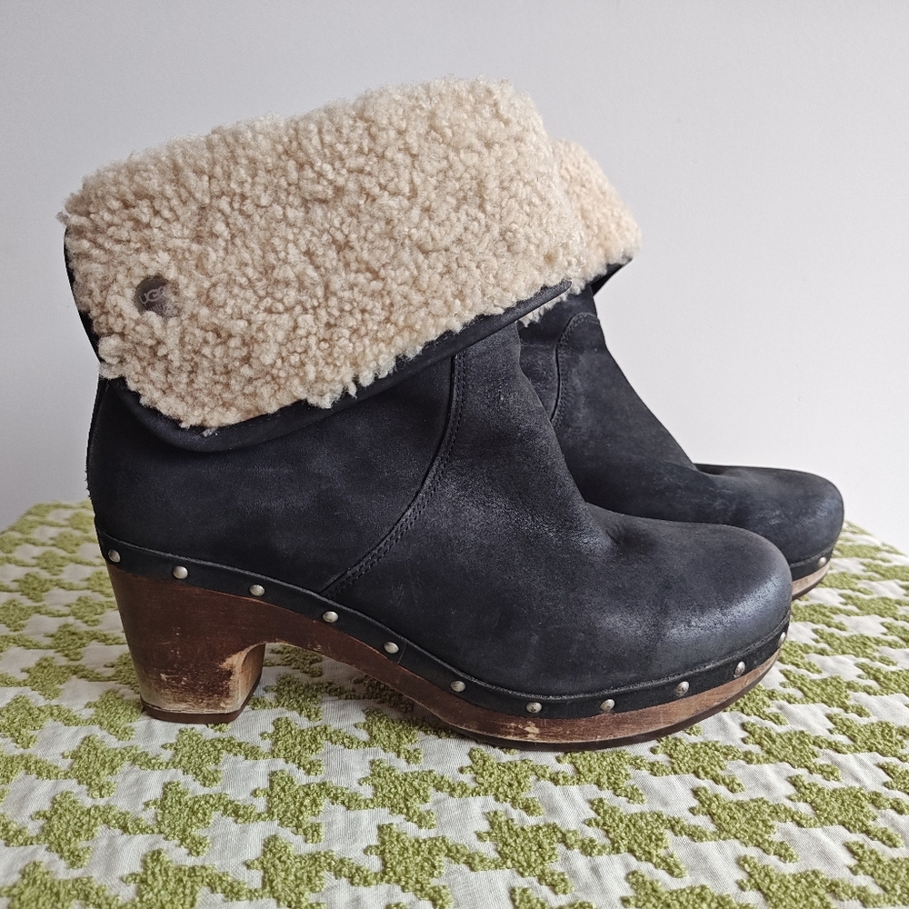 UGG Clogs. Leather And Shearling Size 7